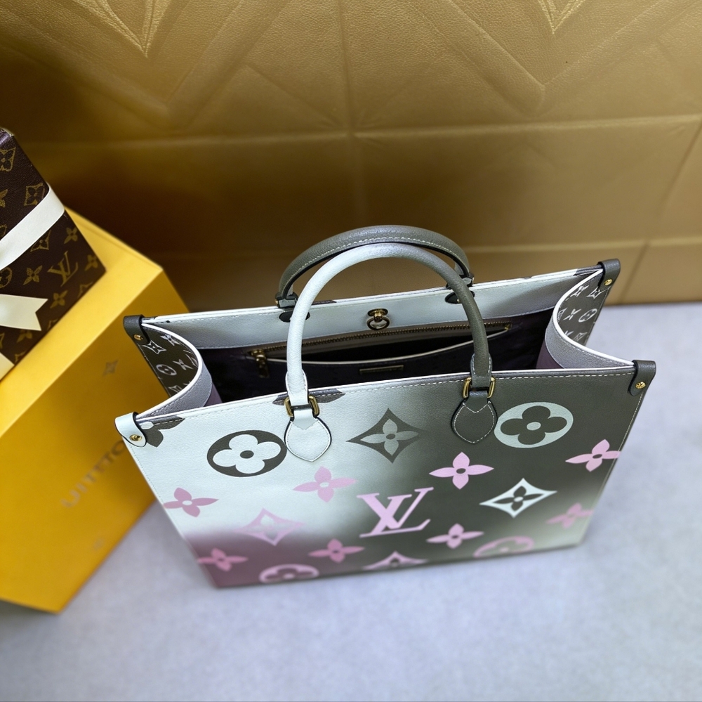 <AUTHENTIC>Louis Vuitton canvas tote bag in White - Picture 6 of 6